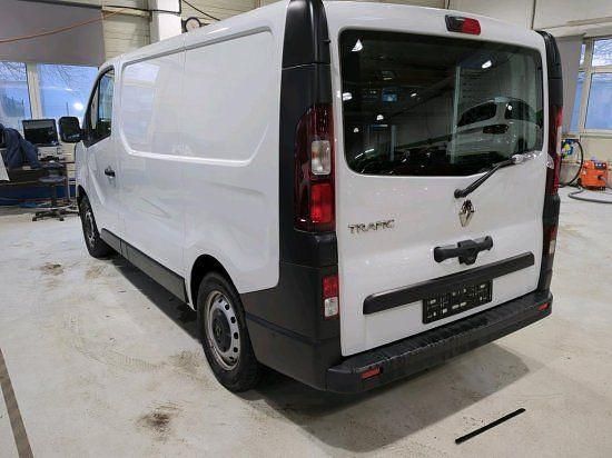 Gebraucht Renault Trafic Komfort 131 PS (96 kW) 2022 Weiß Van / Kleinbus