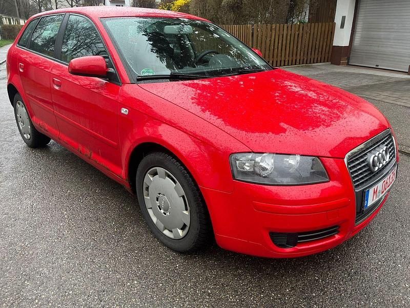 Rot Gebraucht 2006 Audi A3 Attraction Limousine | 1.999 € (Superpreis) - Bild 1/4
