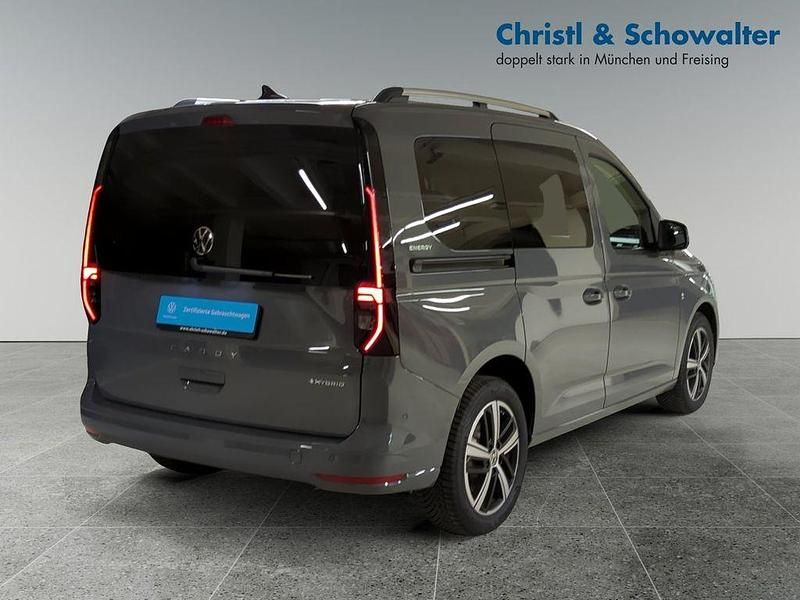 Second-hand VW Caddy Life 150 CP (110 kW) 2026 Gri Monovolum