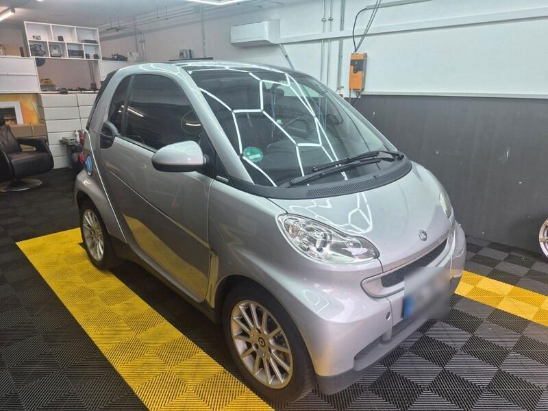 Silber Gebraucht 2010 Smart ForTwo Coupé Edition #1 Coupé | 3.600 € (Fairer Preis) - Bild 1/4