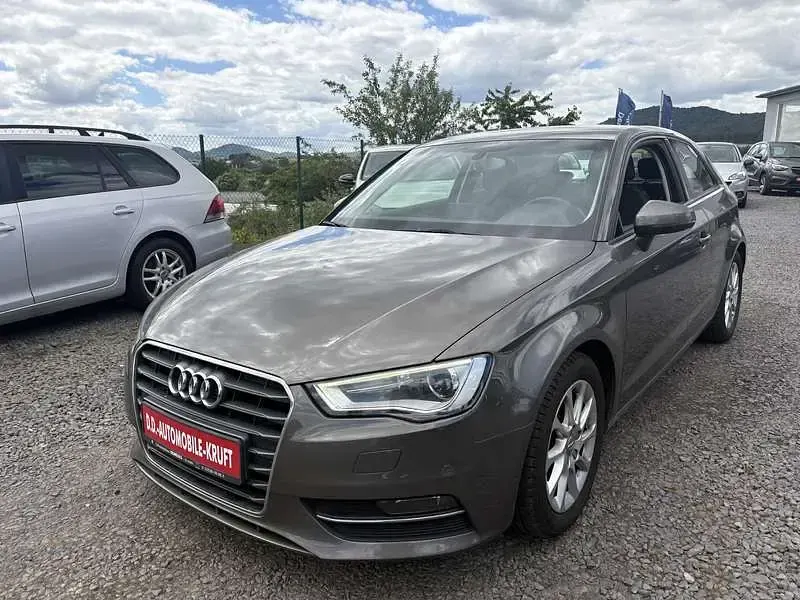 Gebraucht Audi A3 S-Line 150 PS (110 kW) 2013 Braun Kleinwagen