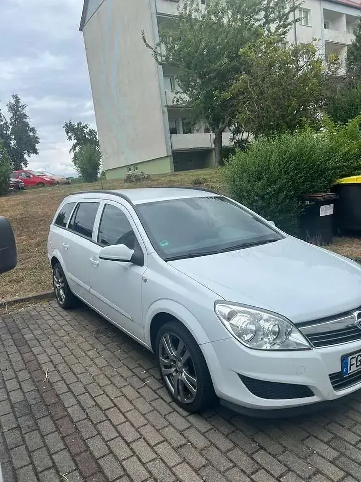 Gebraucht Opel Astra Classic Edition 110 PS (80 kW) 2008 Limousine