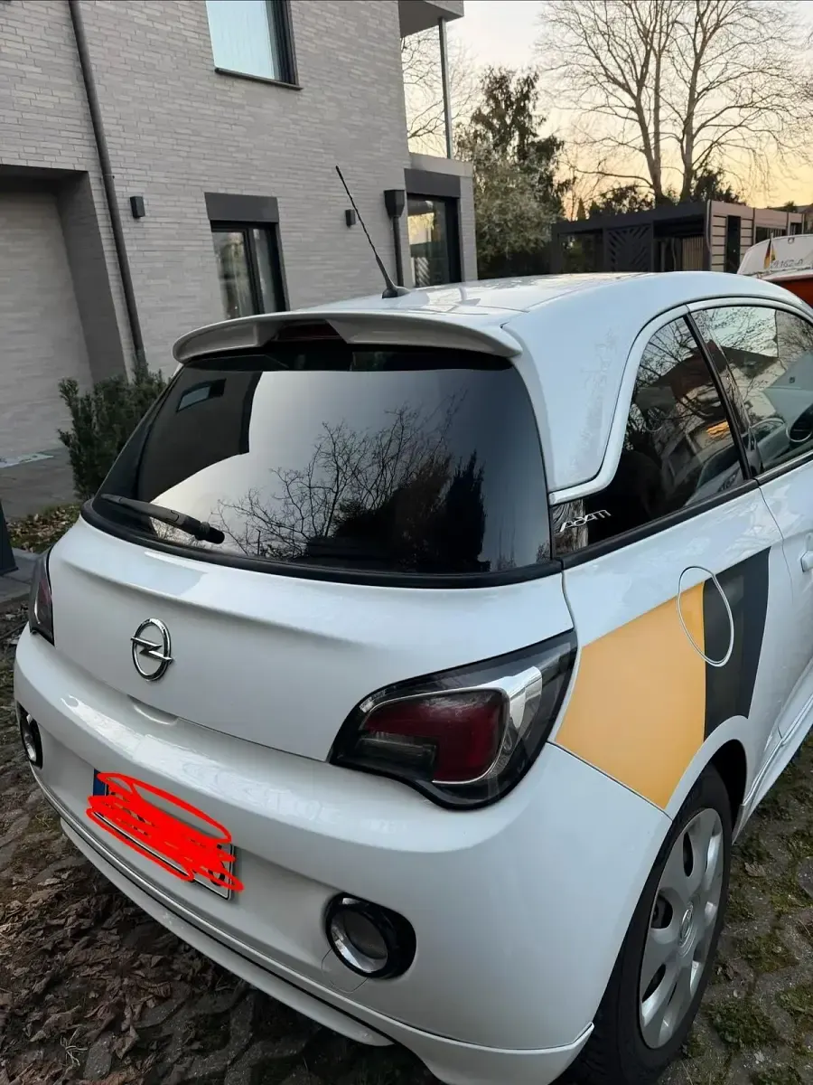 Używany Opel Adam 116 KM (85 kW) 2015 Biały Hatchback