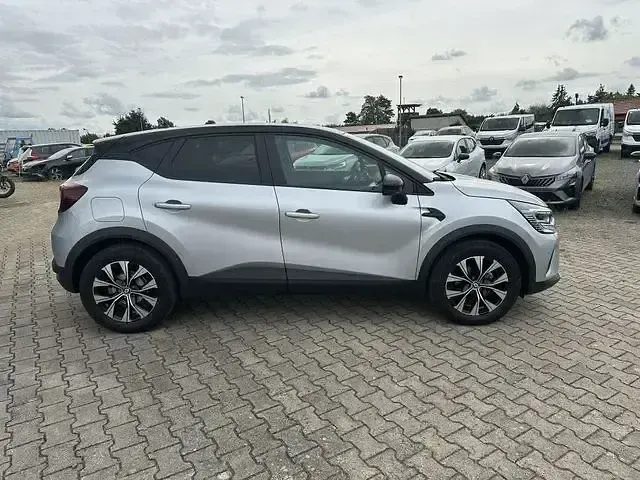 Gebraucht Renault Captur Evolution 91 PS (66 kW) 2023 Highlandgrau metallic/dach bl SUV