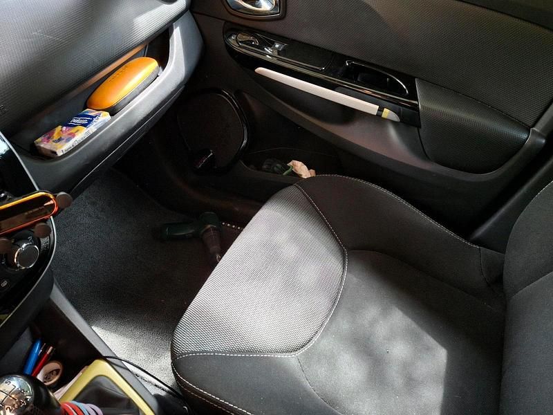 Gebraucht Renault Clio IV 90 PS (66 kW) 2014 Schwarz Kleinwagen