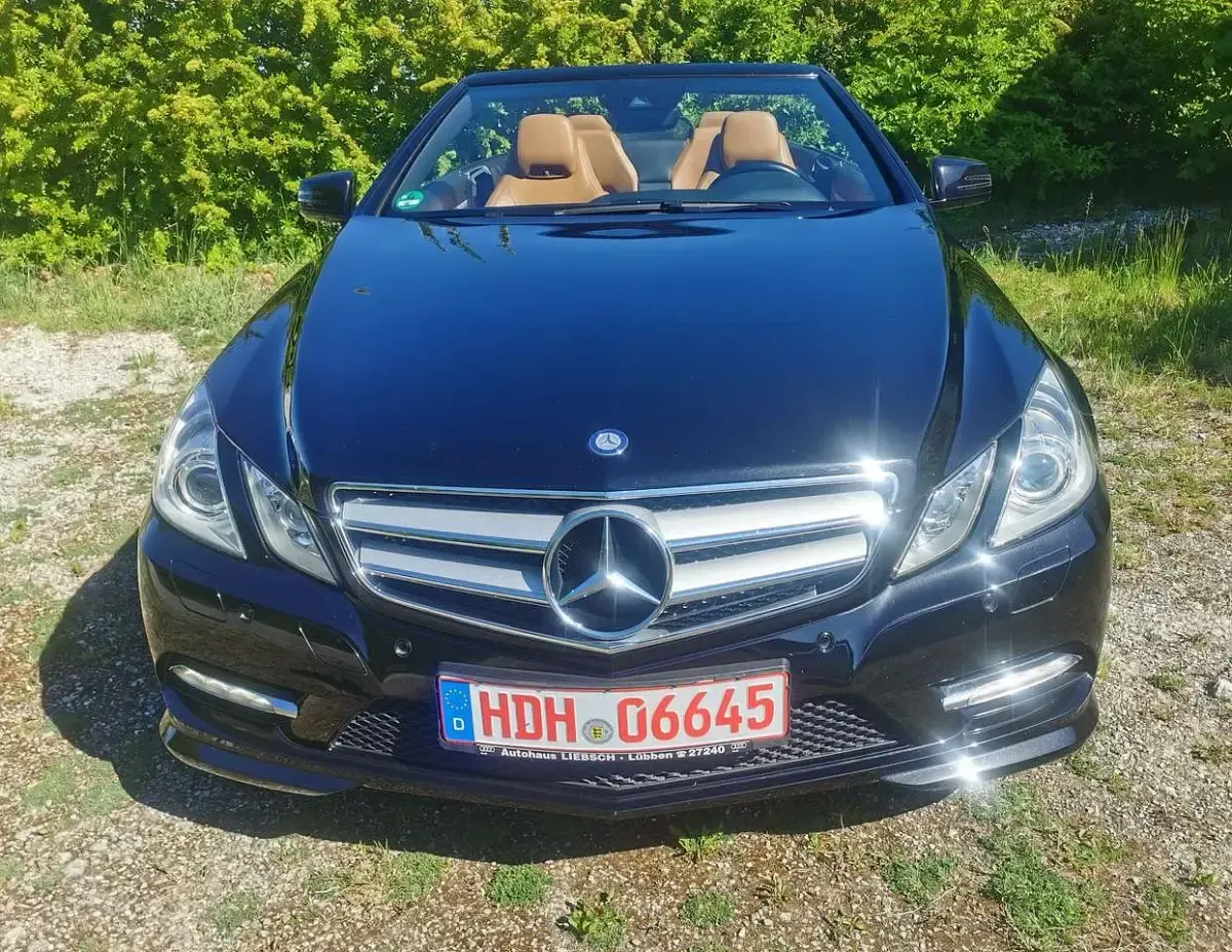 Gebraucht Mercedes E350 AMG line 306 PS (225 kW) 2012 Obsidianschwarz  metalliclack Cabrio