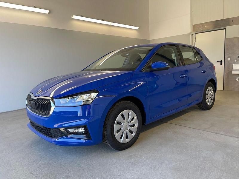 Blau Neu 2025 Skoda Fabia Essence Limousine | 19.290 € (Guter Preis) - Bild 1/4