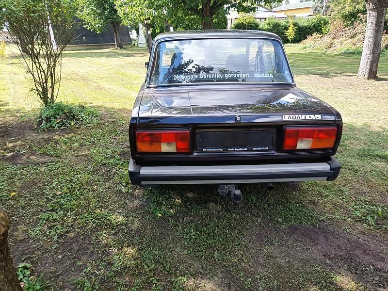 Gebraucht Lada 2105 54 PS (39 kW) 1991 Braun Limousine