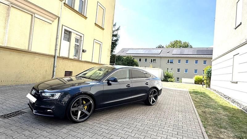 Blau Gebraucht 2012 Audi A5 Sportback Limousine | 6.999 € (Guter Preis) - Bild 1/4