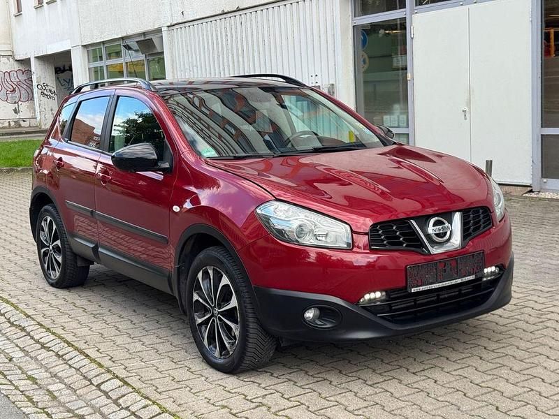 Rot Gebraucht 2013 Nissan Qashqai 360º SUV | 6.499 € (Guter Preis) - Bild 1/4