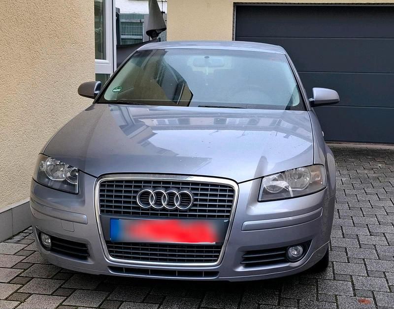 Grau Gebraucht 2006 Audi A3 Attraction Coupé | 3.333 € (Fairer Preis) - Bild 1/4