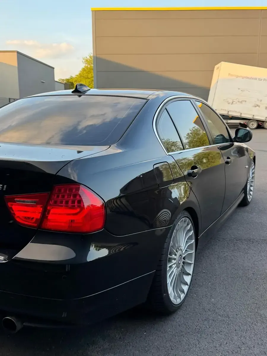 Käytetty BMW 335 306 HP (225 kW) 2010 Musta Sedan