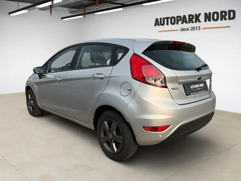 Gebraucht Ford Fiesta SYNC Edition 101 PS (74 kW) 2014 Silber Kleinwagen
