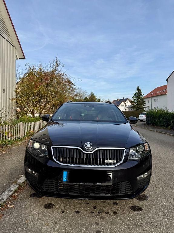 Schwarz Gebraucht 2014 Skoda Octavia RS Kombi | 11.950 € (Fairer Preis) - Bild 1/4