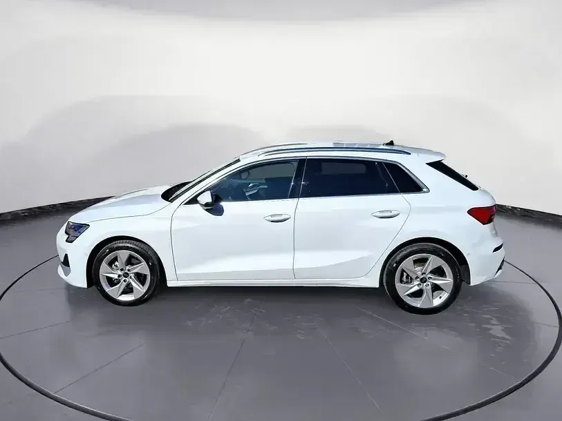 Używany Audi A3 Advanced 150 KM (110 kW) 2025 Biały Sedan/Limuzyna