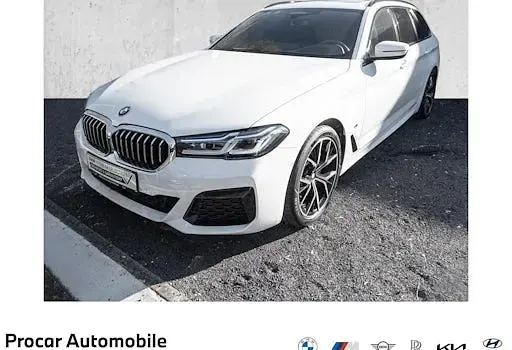 Używany BMW 520 Shadowline 197 KM (144 kW) 2023 Biały Kombi