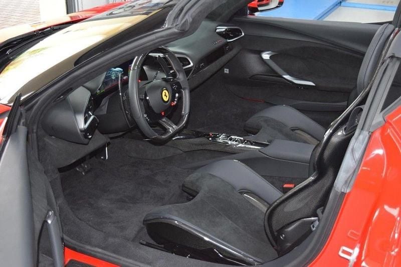 Neu Ferrari 296 829 PS (609 kW) 2025 Rosso corsa Cabrio