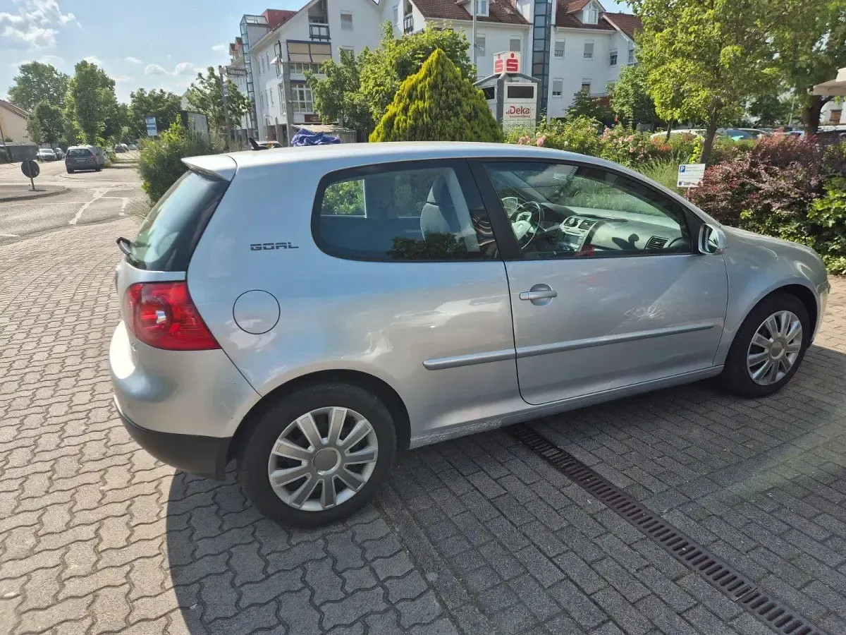 Gebraucht VW Golf IV Goal 102 PS (75 kW) 2006 Silber Limousine