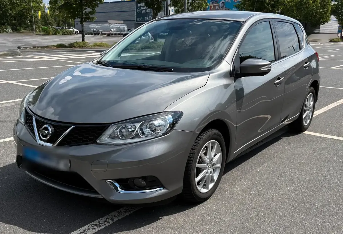 Gebraucht Nissan Pulsar Tekna 116 PS (85 kW) 2016 Grau Kleinwagen
