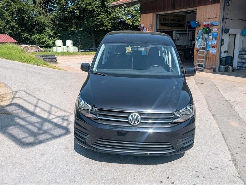 Schwarz Gebraucht 2017 VW Caddy Van / Kleinbus | 19.500 € (Fairer Preis) - Bild 1/4
