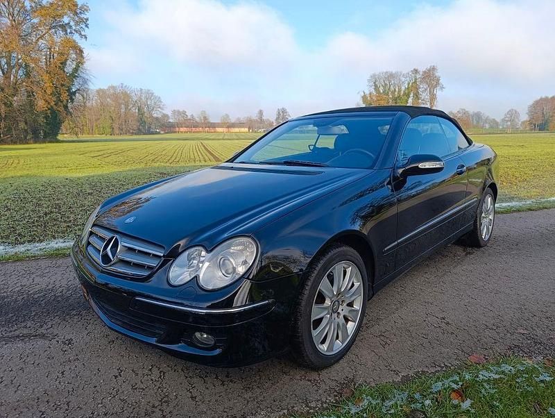 Schwarz Gebraucht 2008 Mercedes CLK350 Avantgarde Cabrio | 14.250 € (Fairer Preis) - Bild 1/4