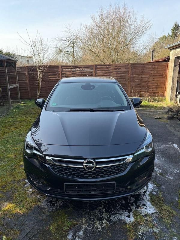Gebraucht Opel Astra 136 PS (100 kW) 2016 Schwarz Limousine