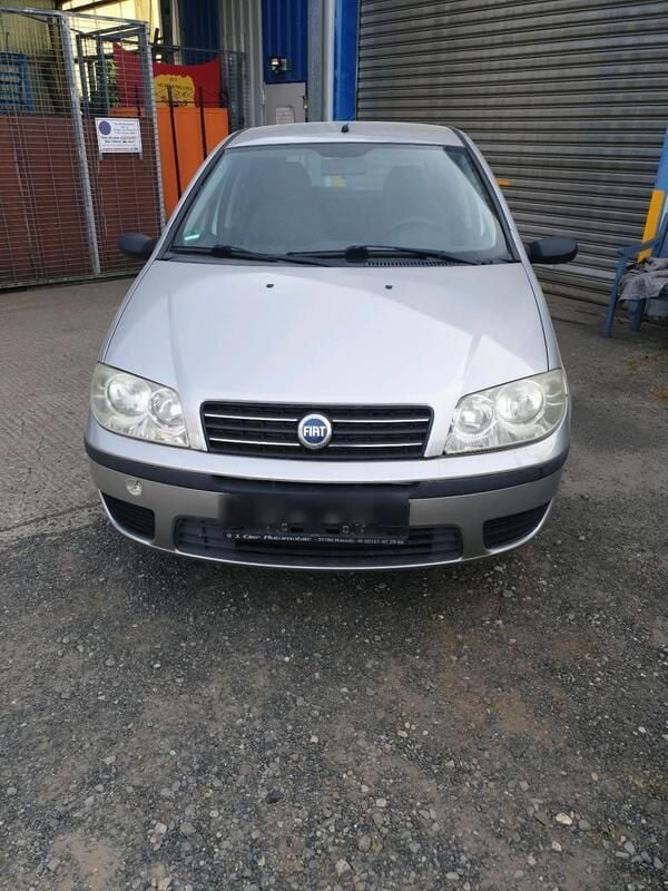 Silber Gebraucht 2003 Fiat Punto Kleinwagen | 1.390 € (Etwas zu teuer) - Bild 1/4