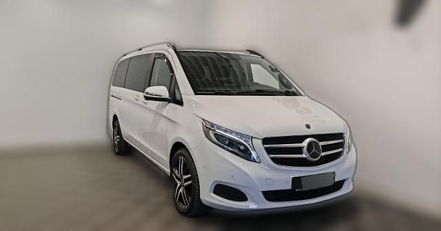 Metallic Gebraucht 2018 Mercedes V250 Edition Van / Kleinbus | 41.210 € (Fairer Preis) - Bild 1/4