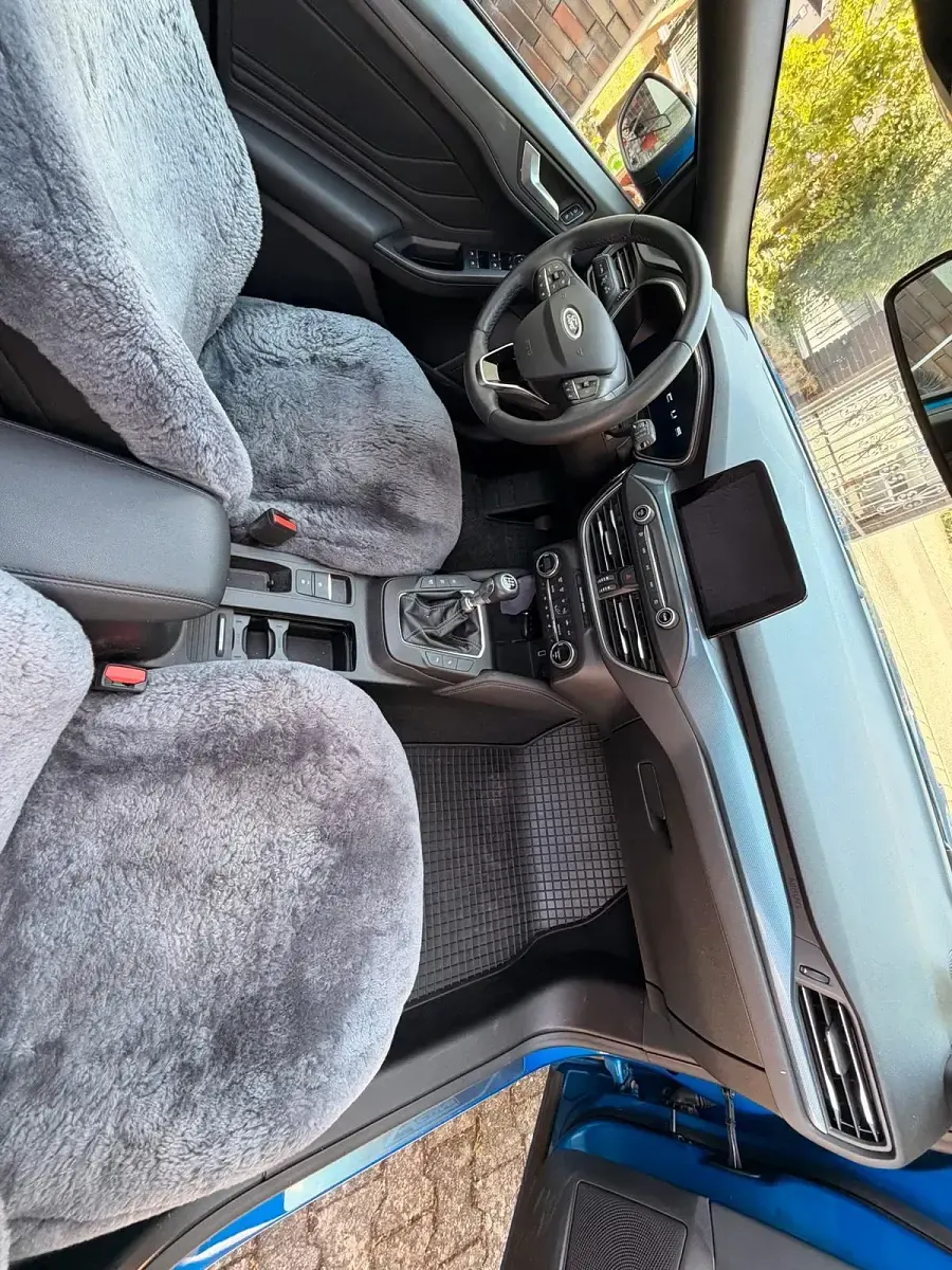 Gebraucht Ford Focus Active X 155 PS (114 kW) 2020 Blau Limousine