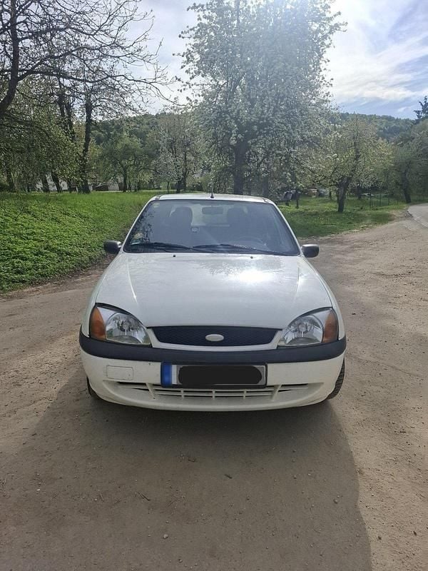 Gebraucht Ford Fiesta 50 PS (36 kW) 2000 Weiß Kleinwagen