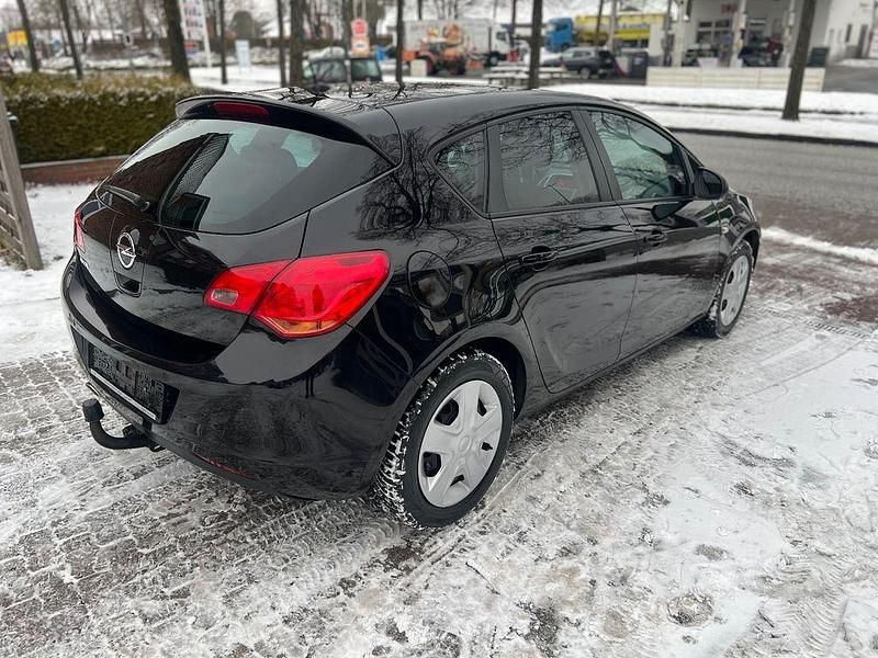 Gebraucht Opel Astra Design Edition 120 PS (88 kW) 2011 Schwarz Limousine