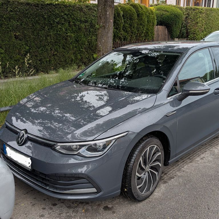 Grau Gebraucht 2020 VW Golf VII Style Kombi | 22.600 € (Etwas zu teuer) - Bild 1/4