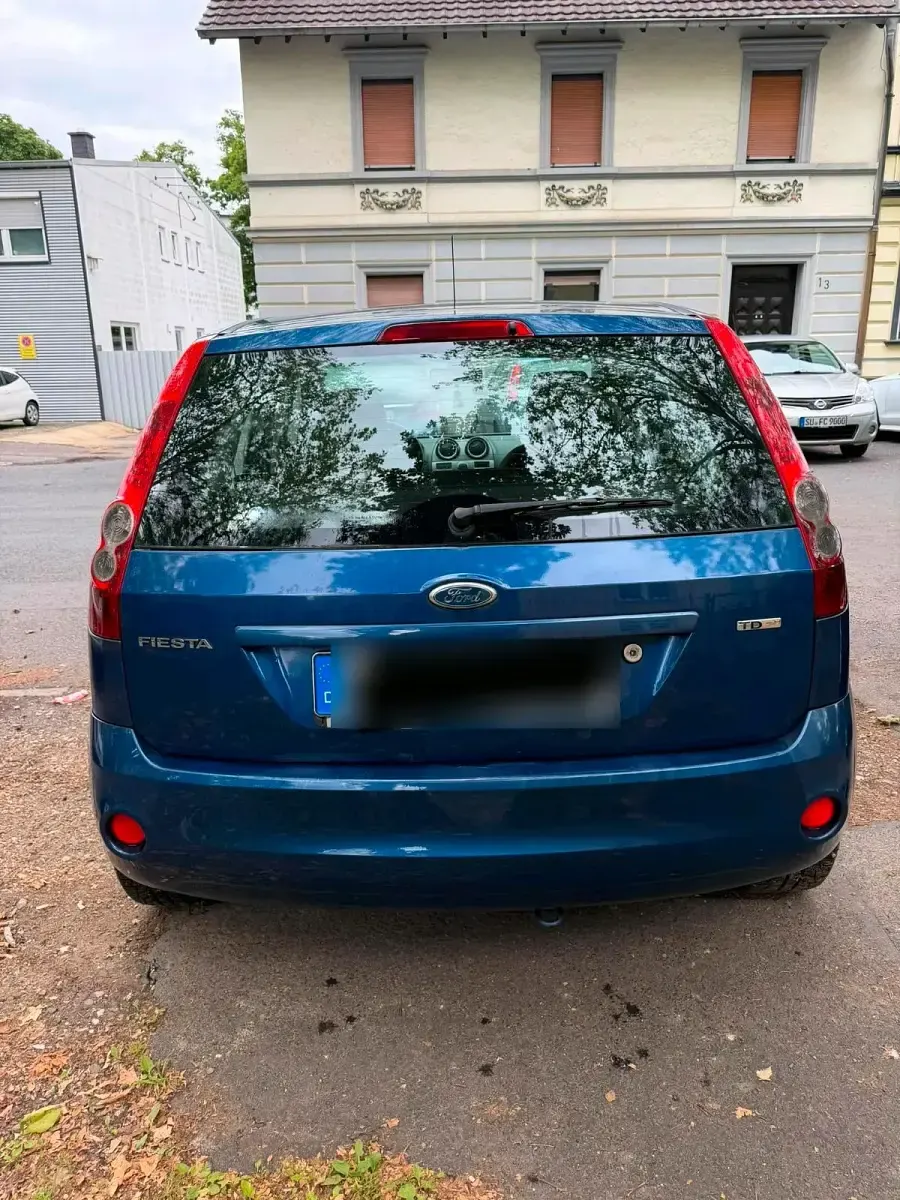 Gebraucht Ford Fiesta 68 PS (50 kW) 2006 Blau Kleinwagen