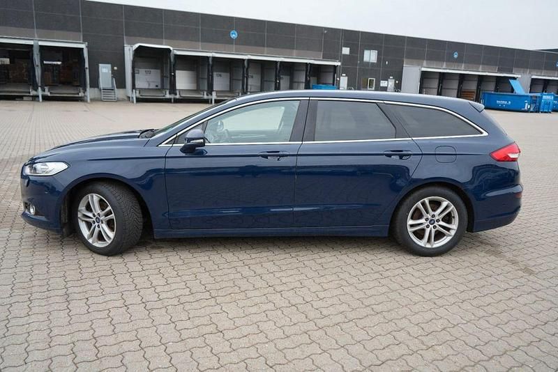 Gebraucht Ford Mondeo Titanium 150 PS (110 kW) 2018 Blau Limousine