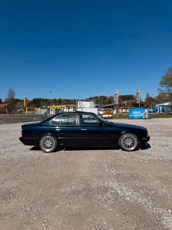 Second-hand BMW 520 150 CP (110 kW) 1995 Negru Berlinǎ