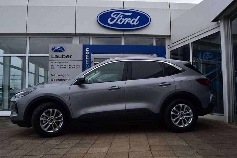 Gebraucht Ford Kuga Titanium 150 PS (110 kW) 2024 Solar silver SUV