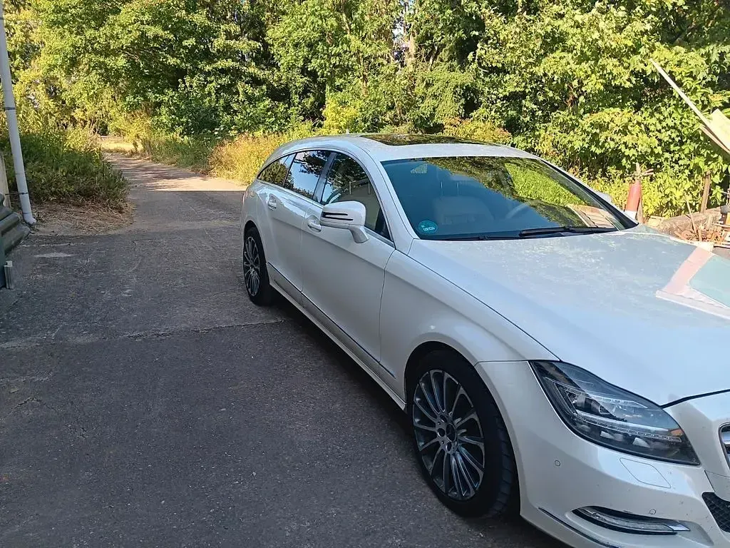 Gebraucht Mercedes CLS350 265 PS (194 kW) 2014 Weiß Limousine