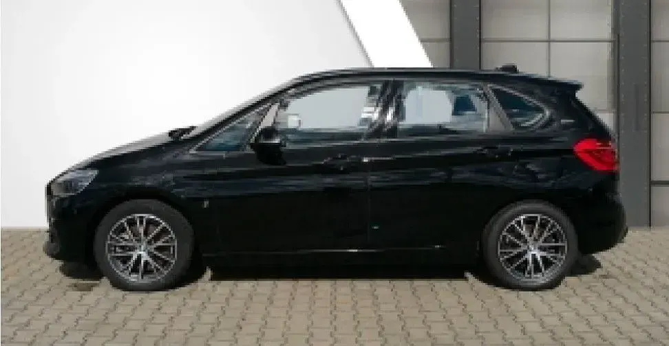 Gebraucht BMW 225 Active Tourer Advantage 224 PS (164 kW) 2019 Schwarz Van / Kleinbus