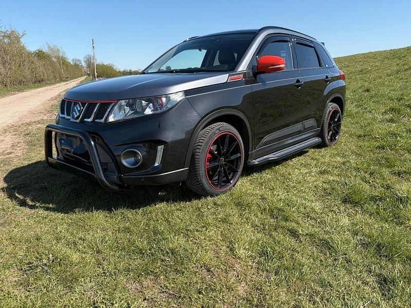 Gebraucht Suzuki Vitara 140 PS (102 kW) 2017 Schwarz SUV