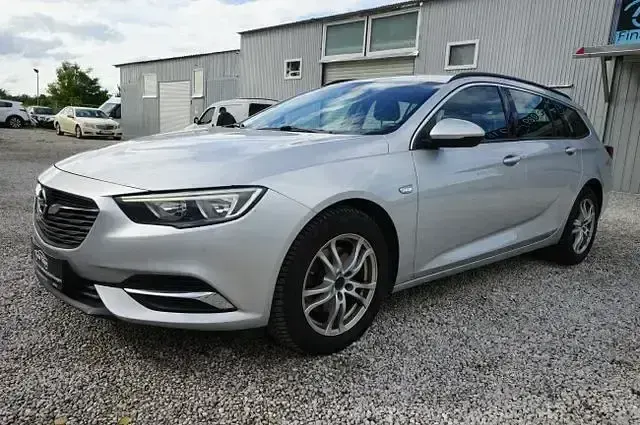 Gebraucht Opel Insignia Selection 170 PS (125 kW) 2017 Silber Kombi