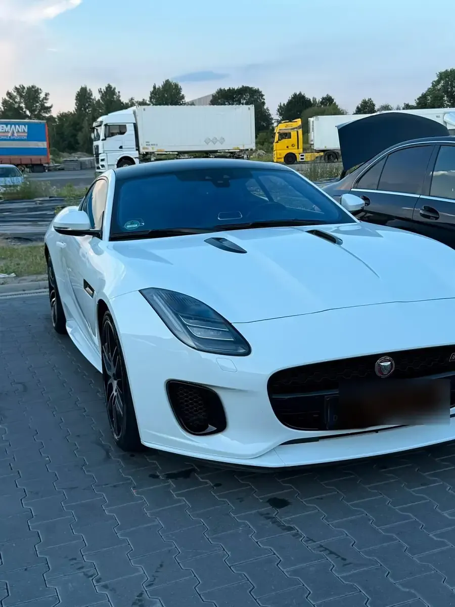 Gebraucht Jaguar F-Type R-Dynamic 300 PS (220 kW) 2020 Weiß Coupé