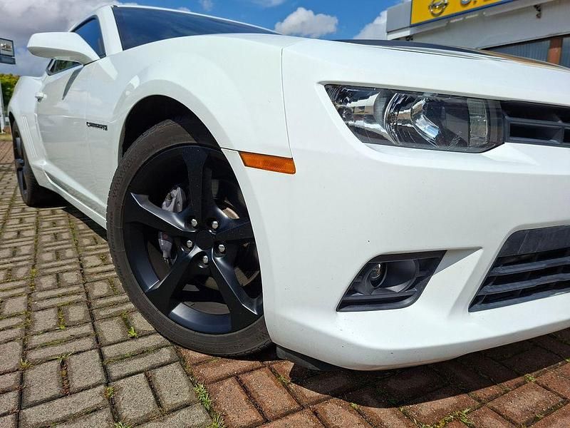 Gebraucht Chevrolet Camaro SS 432 PS (317 kW) 2015 Weiß Coupé