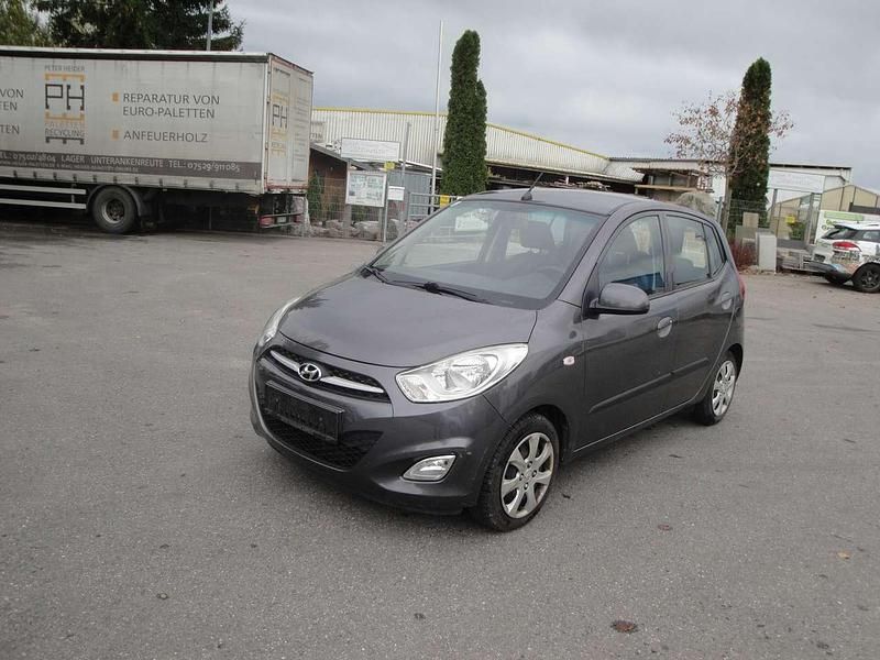 Grau Gebraucht 2013 Hyundai i10 Kleinwagen | 1.900 € (Superpreis) - Bild 1/4