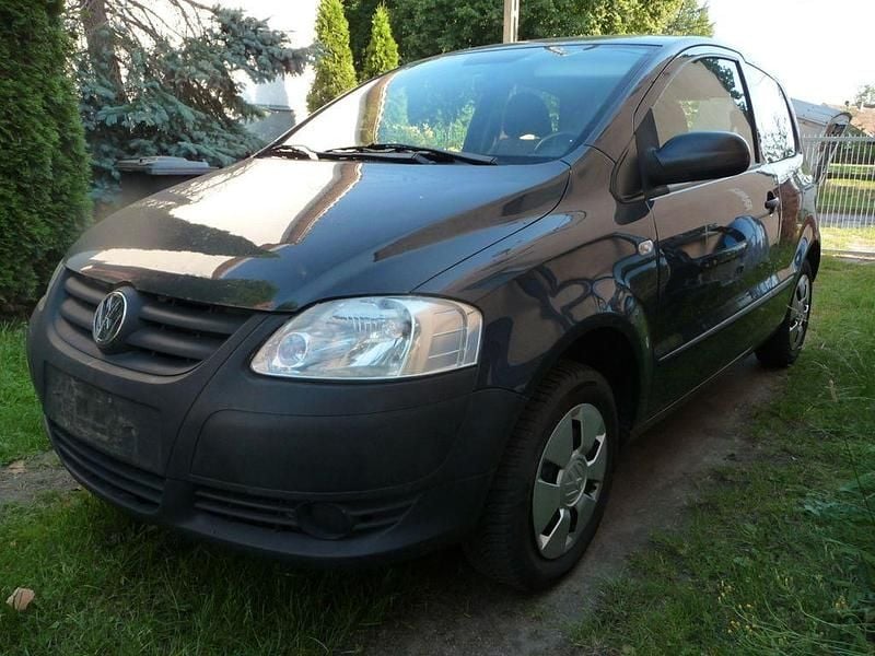 Gebraucht VW Fox 54 PS (39 kW) 2009 Grau Kleinwagen