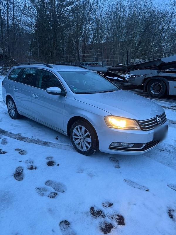 Gebraucht VW Passat 105 PS (77 kW) 2012 Silber Kombi