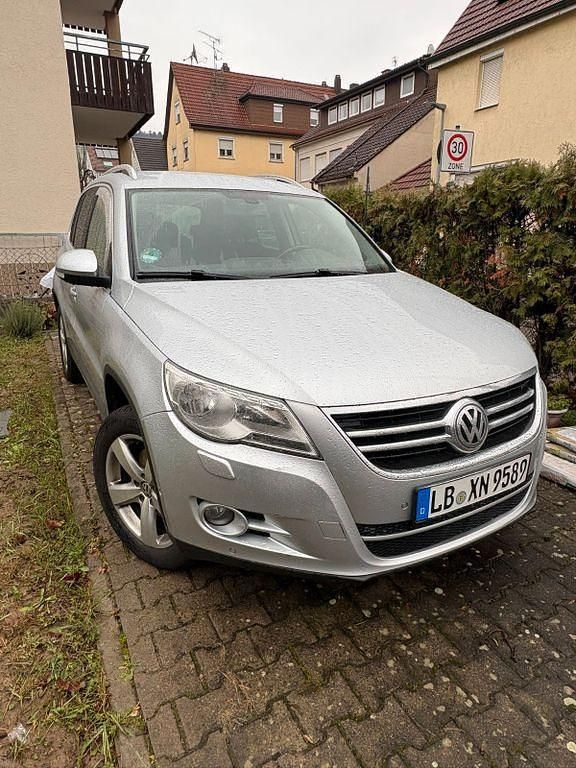 Gebraucht VW Tiguan Sportline 122 PS (89 kW) 2011 Silber SUV