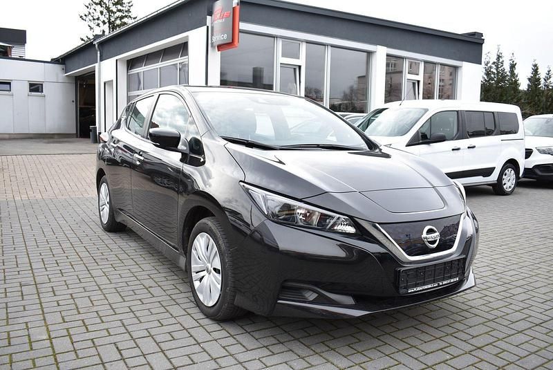 Gebraucht Nissan Leaf 110 kW (150 PS) 2022 Schwarz Kleinwagen