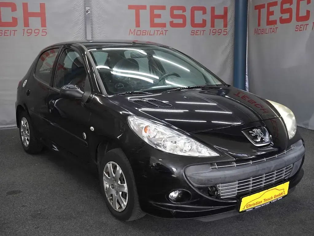 Gebraucht Peugeot 206+ 73 PS (53 kW) 2013 Schwarz Kleinwagen
