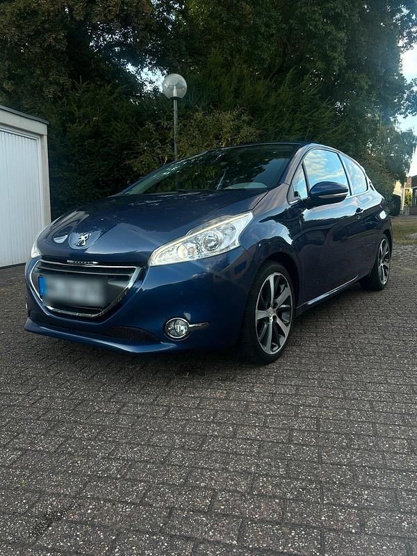 Blau Gebraucht 2012 Peugeot 208 GT-line Kleinwagen | 3.000 € (Guter Preis) - Bild 1/4