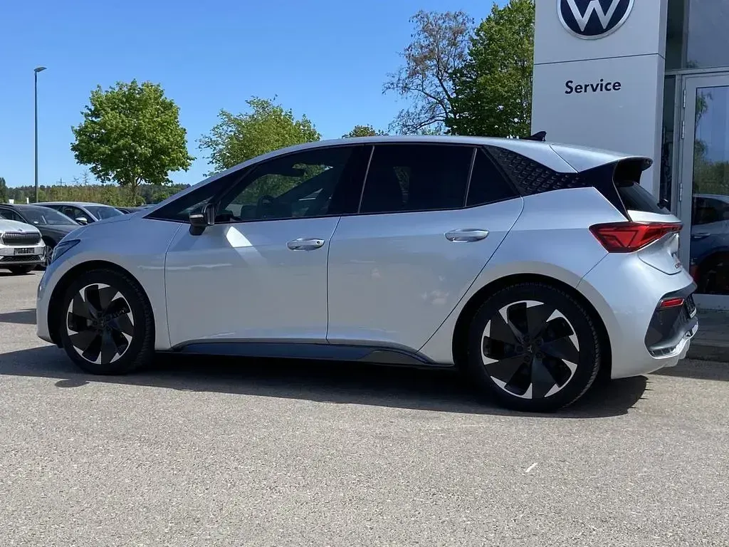 Usata Cupra Born e-Boost 169 kW (231 CV) 2023 Argento Utilitaria